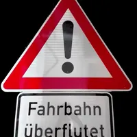 Ueberflutet-schwarz.jpg