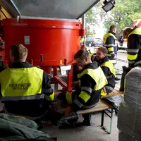 2020-08-04-sandsackfuellen.jpg